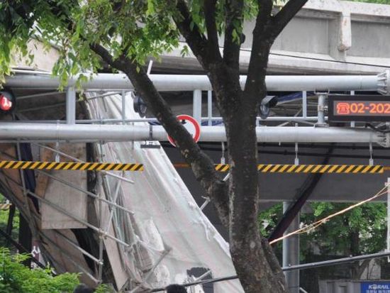 3 killed, 3 injured in S. Korea's overpass collapse