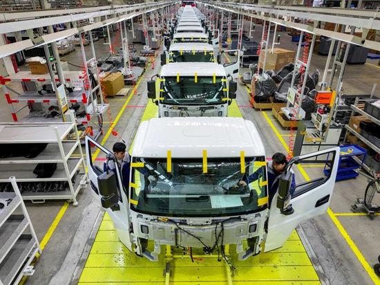 China's major industrial firms' profits up 18.2 pct in first four months