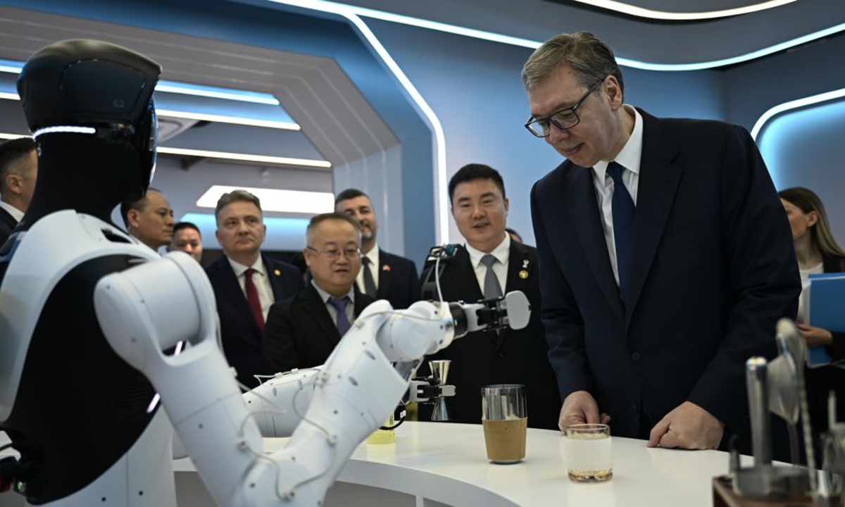 Serbian President Aleksandar Vucic visits Minth Group in Jiaxing, East China's Zhejiang Province, on May 27, 2026. Photo: Xinhua