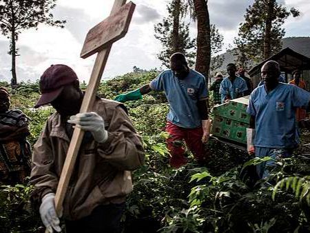 Mexico bars travelers from Central Africa over Ebola ahead of World Cup