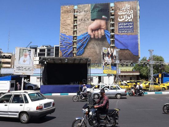 US, Iran continue to spar over Strait of Hormuz, Oman seeks to balance ties