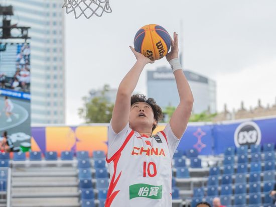 Chinese men's and women's teams split early games at FIBA 3×3 World Cup