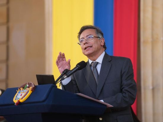 Colombian president rejects foreign interference in presidential election