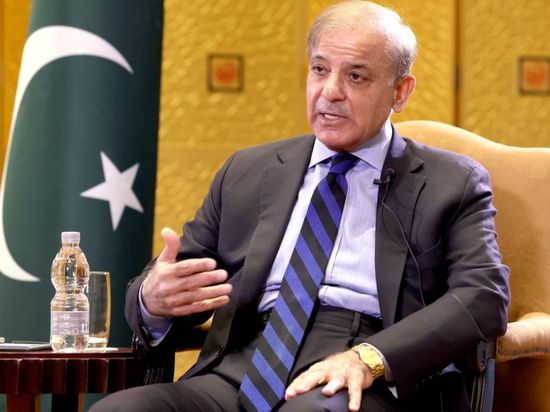 Pakistan pursuing comprehensive strategy to strengthen food security, food safety: PM