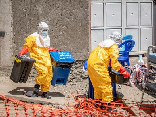 Ebola cases top 500 in DR Congo amid spread warning
