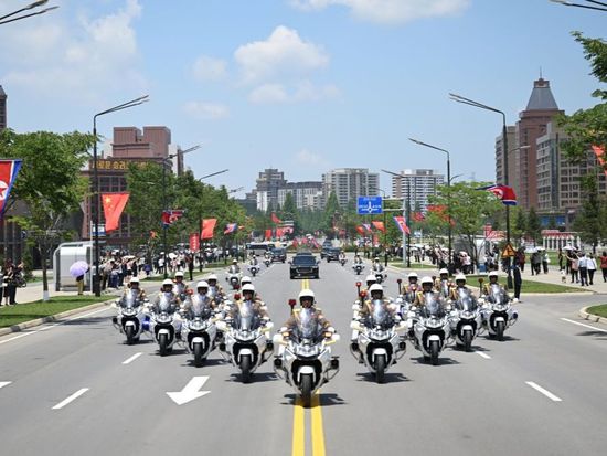 Xi arrives to grand welcome in Pyongyang for state visit to DPRK