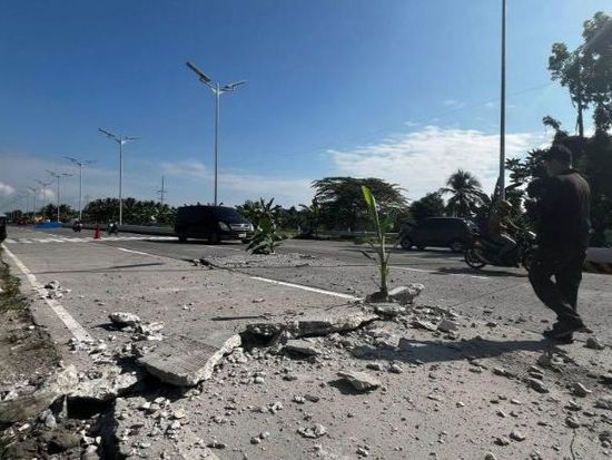 At least 1 killed in magnitude 7.8 offshore earthquake in S. Philippines