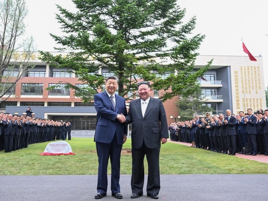 Xi visits Central Cadres Training School of the Workers' Party of Korea