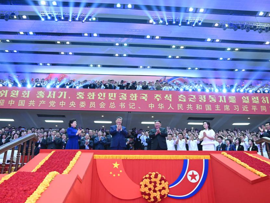 Xi watches artistic performance in Pyongyang during state visit to DPRK