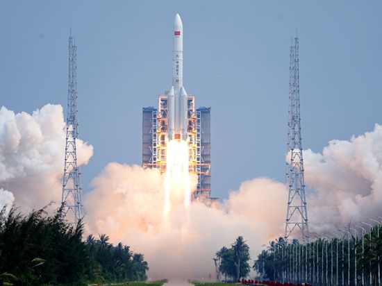 China launches new communication technology test satellite