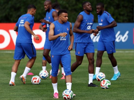 Mbappe: I'd swap not scoring a goal for winning World Cup