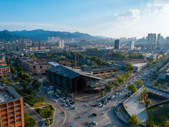 Global artists gather in China's 'millennium porcelain capital'