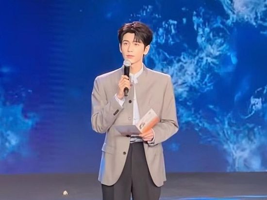 Mainland actor Zhang Linghe appears at Straits Forum to the surprise of fans from Taiwan, calls for more cross-Straits exchanges