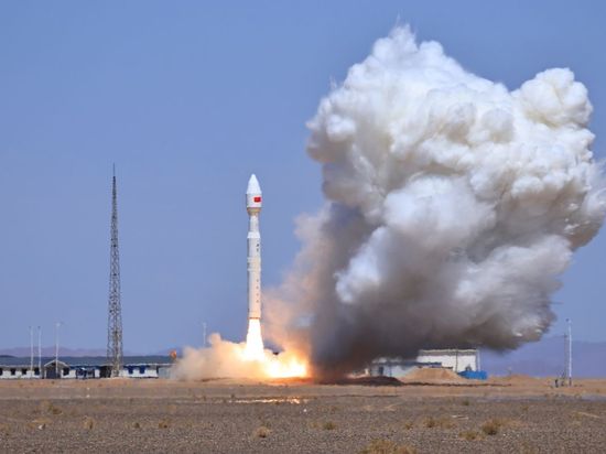 China's rocket launches 8 satellites into orbit