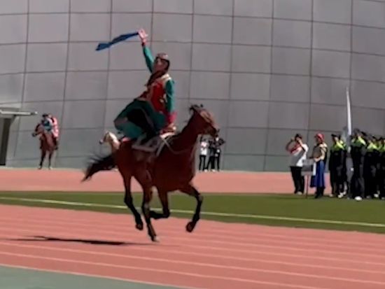 Mane event: Equestrian students steal show at sports meet opener