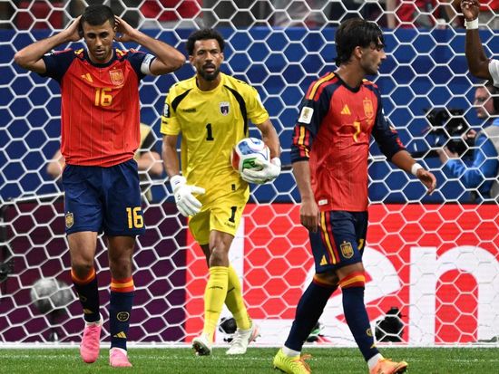 Toothless Spain held by Cabo Verde on World Cup debut