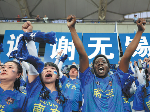 World Cup sparks expats' 'Suchao' interest