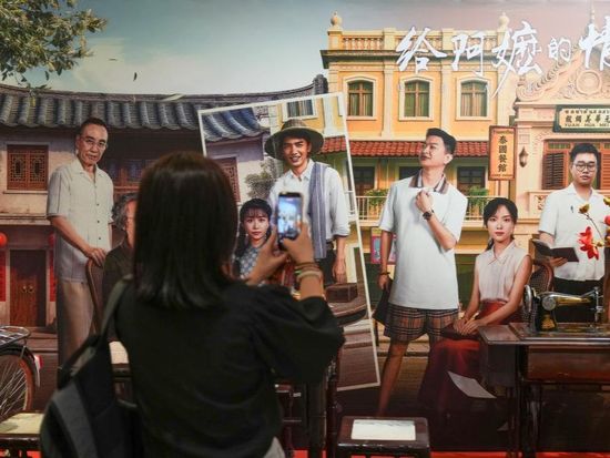 China's word-of-mouth hit "Dear You" crosses 1.8 bln yuan at box office
