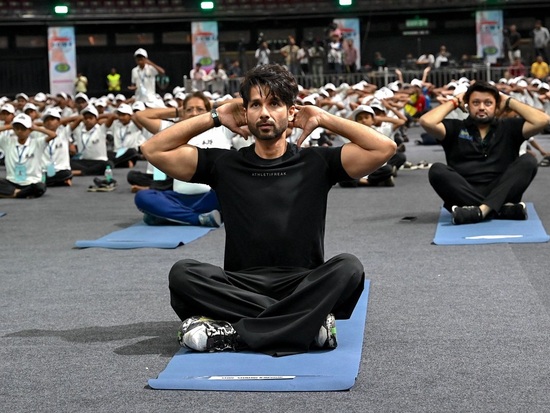 India celebrates Int'l Yoga Day