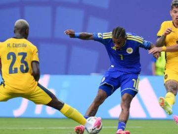Curacao earns first World Cup point after goalless draw against Ecuador