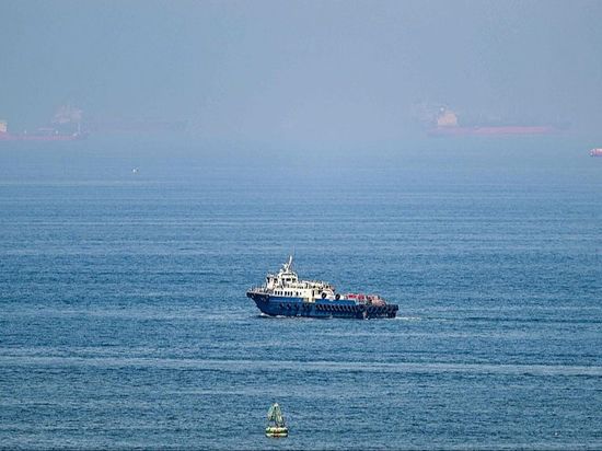 Iranian source says Strait of Hormuz won't reopen as long as ceasefire in Lebanon isn't respected -- media