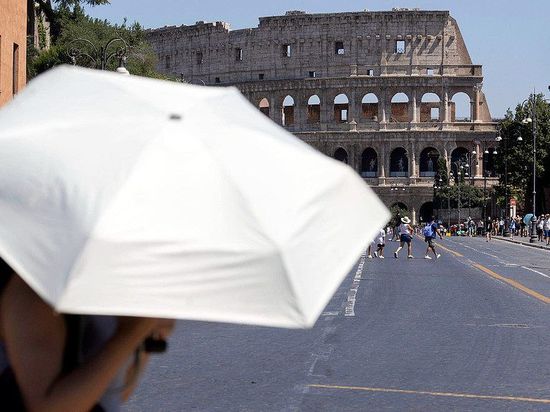 Europe swelters under heatwave, France restricts alcohol consumption
