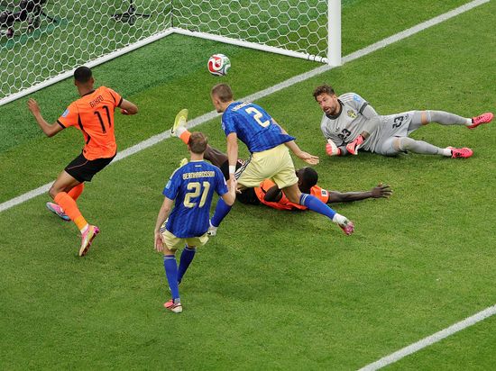 Fast start sees World Cup reach 100-goal milestone in record pace