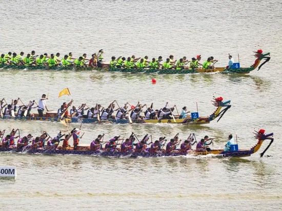 China's consumer market steady during Dragon Boat Festival holiday