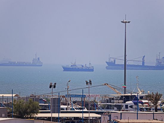 Strait of Hormuz sees record traffic since start of conflict: media