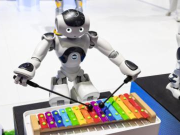 AI applications shine at China's supply chain expo