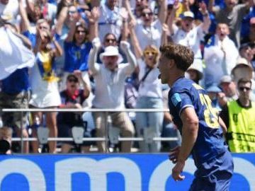 Bosnia and Herzegovina beats Qatar 3-1, keeps knockout hopes alive