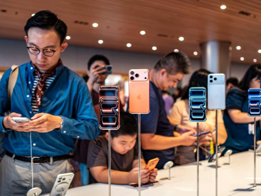Decoupling? US companies keep betting on China, report finds