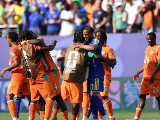 Pepe double helps Cote d'Ivoire into World Cup knockout stage for first time