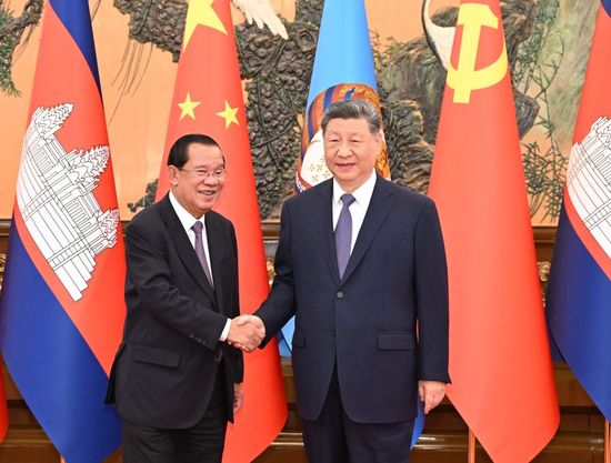 Xi calls for advancing China-Cambodia community with shared future