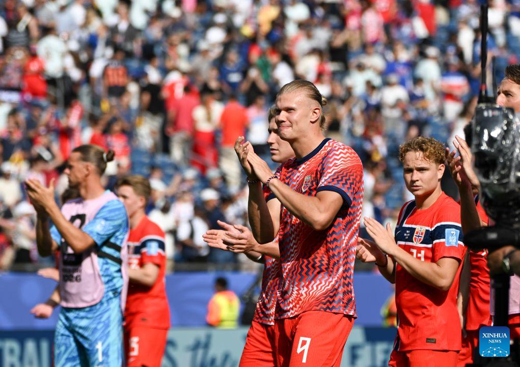 Erling Haaland (C) of Norway greets the audience after the group I match between Norway and France at the 2026 FIFA World Cup at Boston Stadium in Boston, the United States, June 26, 2026. (Xinhua/Chen Yichen)