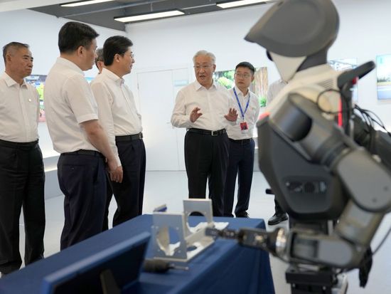 Chinese vice premier stresses deep integration of sci-tech, industrial innovation