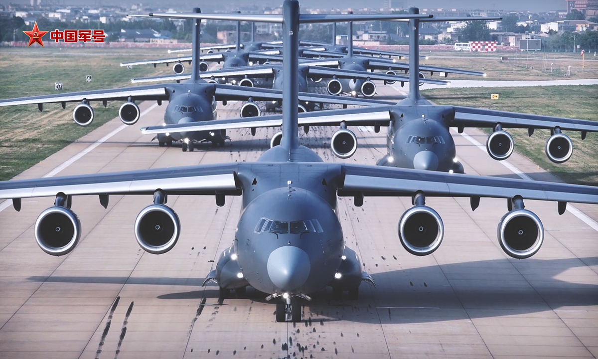 Y-20B large transport aircraft are parked on the tarmac. Photo: Screenshot from the Wechat account of China Bugle