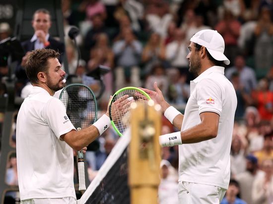 Matteo Berrettini ends Stan Wawrinka's final Wimbledon appearance