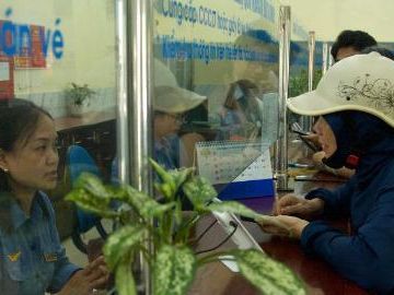 Vietnam slashes rail fares by 10 pct as fuel prices ease