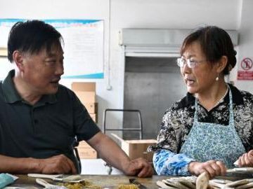 Ding Xueqi: Leading against all odds