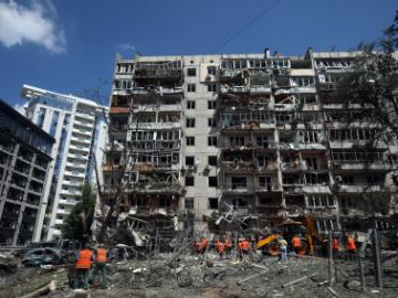 At least 27 killed in Russian missile strike on Kiev, Ukraine