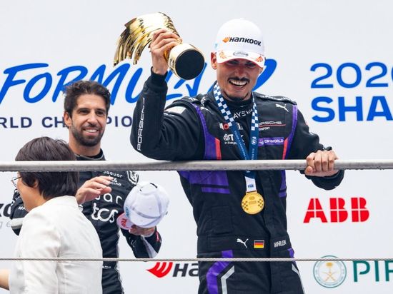 Wehrlein wins rain-hit Shanghai E-Prix to cut Evans' title lead