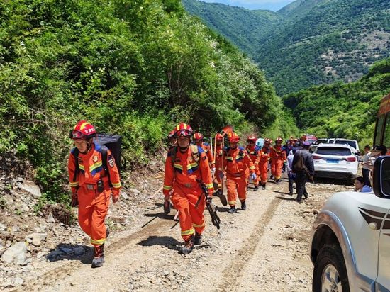 Xi urges all-out efforts in flood control, disaster relief