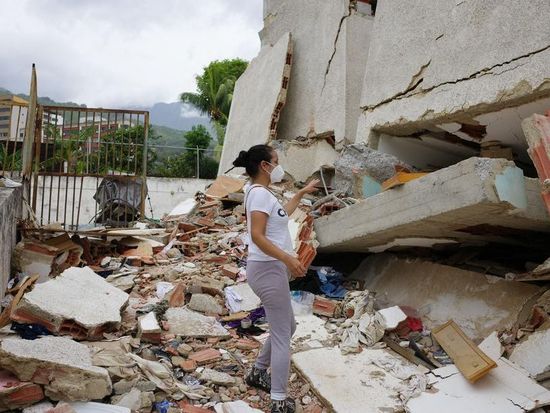 Venezuela quake death toll rises to 3,889