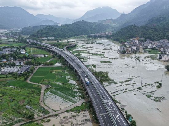 China steps up flood control, disaster relief efforts as Typhoon Bavi moves inland