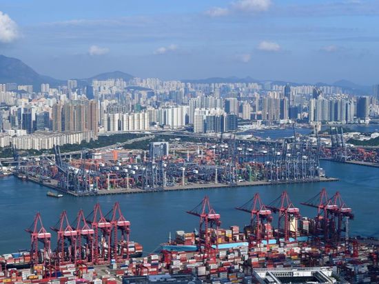 Hong Kong-Gulf trade jumps 35 pct in first 5 months: financial secretary