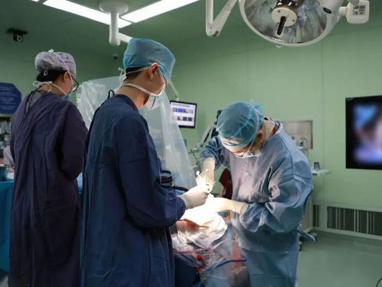 Shanghai hospital completes China’s first commercial BCI surgery