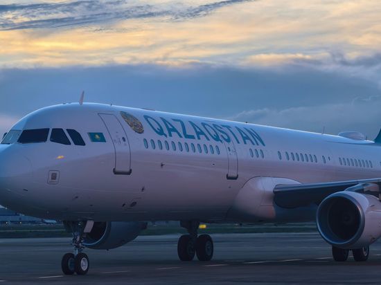Kazakh president arrives in Shanghai for WAIC 2026