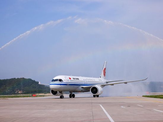 China's civil aviation records steady growth in H1