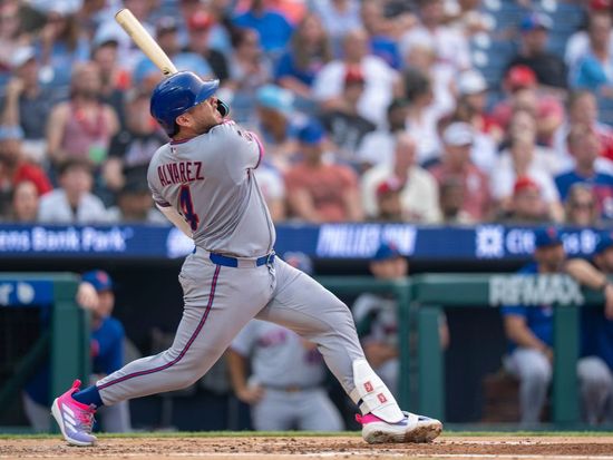 Francisco Alvarez homers twice as Mets beat Phillies 4-1 under smoky sky